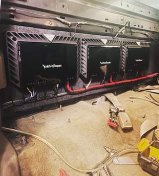 Amp Board In Progress 😍 2002 Chevy Silverado 😎 All Rockford Fosgate Power Amps 🥰